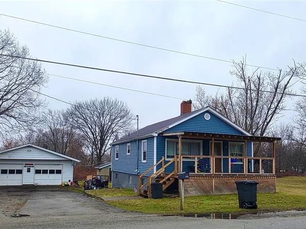 43 W Elm St, Fairchance, PA 15436