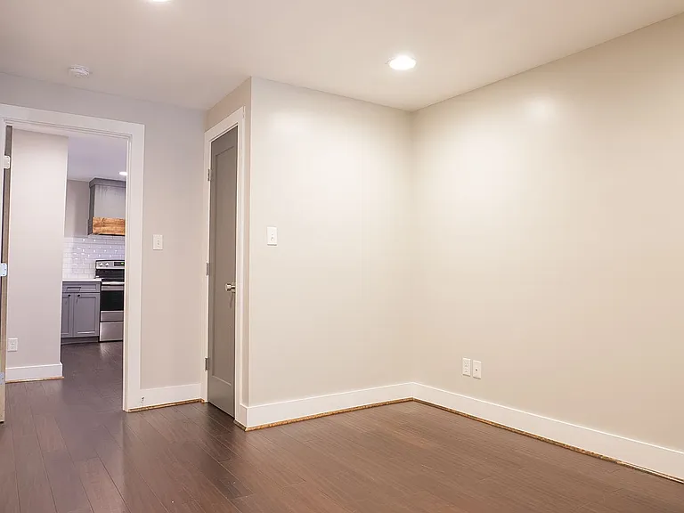 901 N Wood Ave — Photo 13