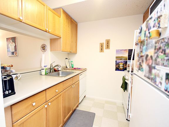 4th image of 4-74 48th Ave #30E