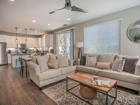 3rd image of 1169 Oakbriar Cir