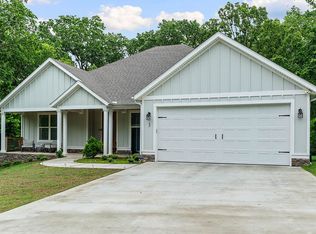 3 Donington Cir, Bella Vista, AR 72714