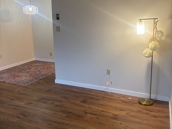 3rd image of 404-406 S 9th Ave #1