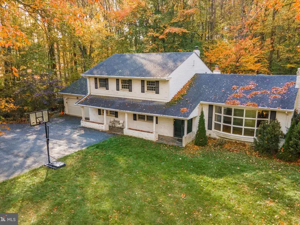204 N Pembrey Dr, Wilmington, DE 19803