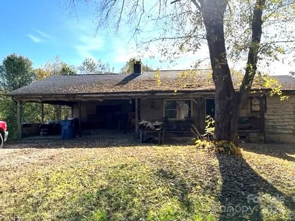 3252 Journeys End Ln, Lenoir, NC 28645