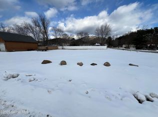 5 Henry St, Warrensburg, NY 12885