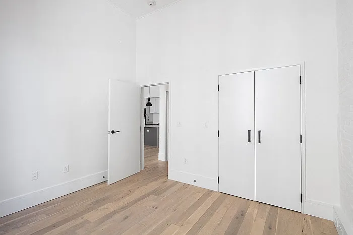 510 Julia St — Photo 70