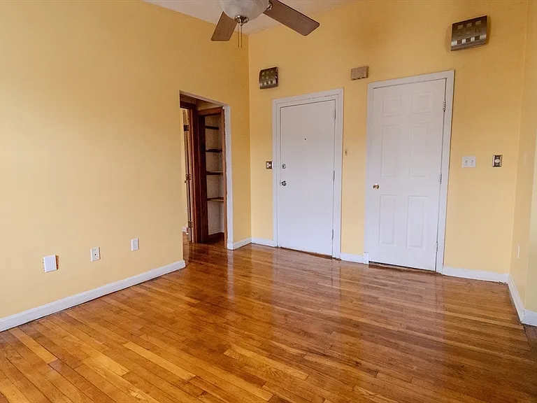 45 Tudor St #9 — Photo 5