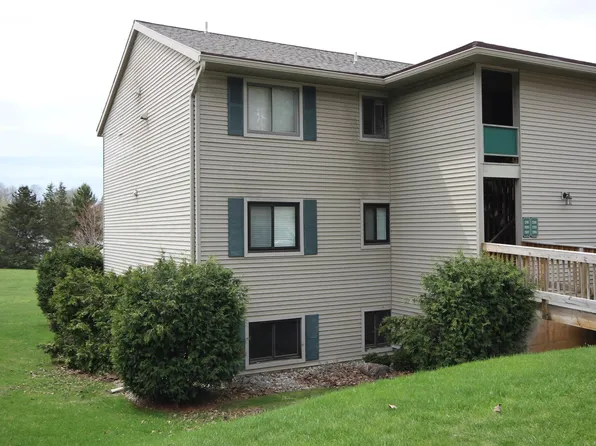 2687 Green Meadows Dr, Traverse City, MI 49685