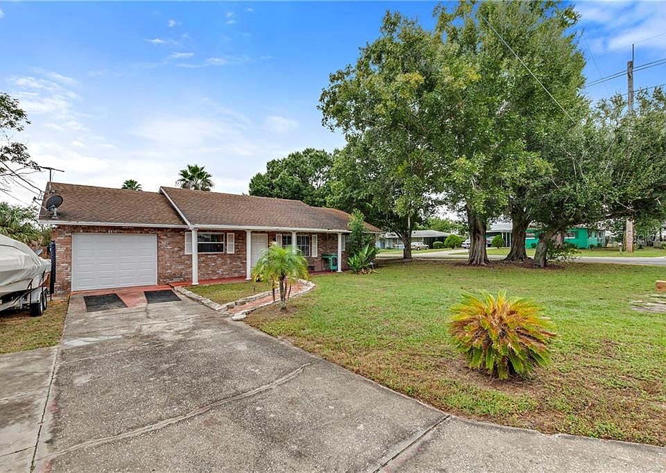 1st image of 1495 9th Ct NE