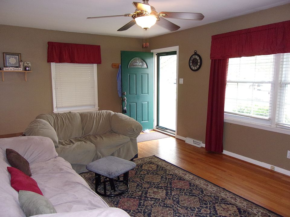 2nd image of 806 Mohawk Trl