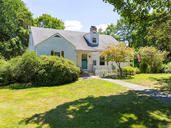 35 Sheldon Drive, Poughkeepsie, NY 12603