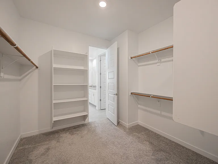 4607 S 111th Dr — Photo 17
