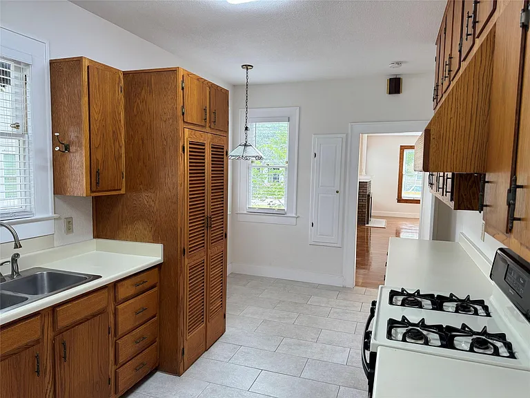 2842 Shoal Crest Ave — Photo 12