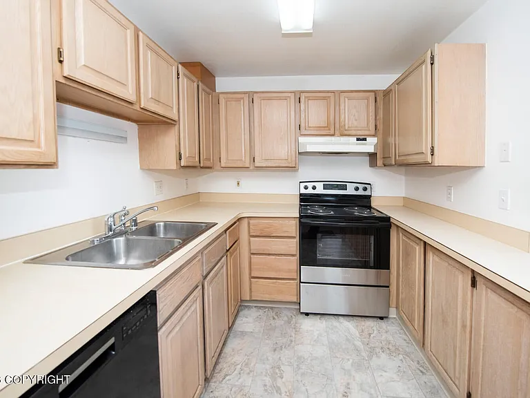 3105 Willow St #4 — Photo 8