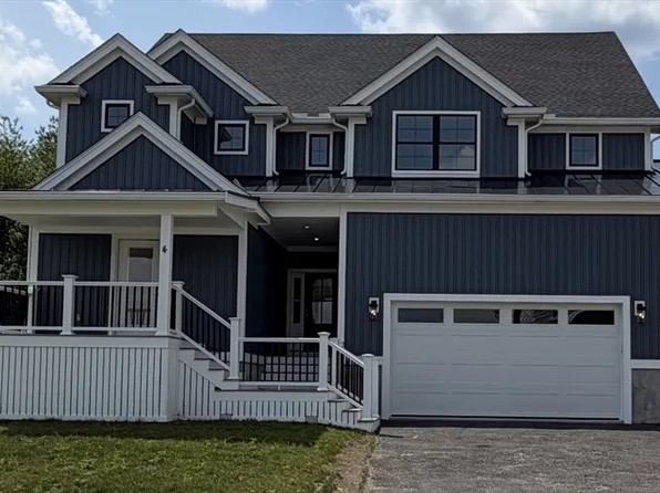 66 Parish Rd #4R, Georgetown, MA 01833