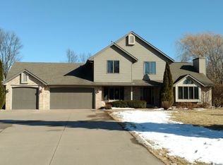 N192 Sunset Dr, Appleton, WI 54914