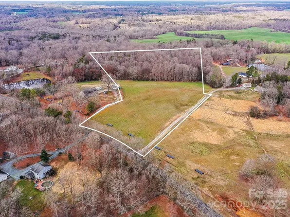 5031 Lawyers Rd E, Wingate, NC 28174