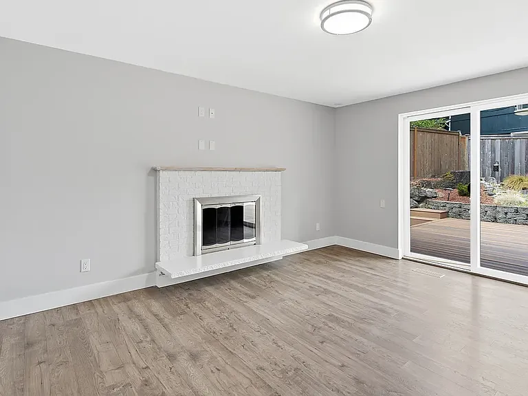 Family Room - Dining Room