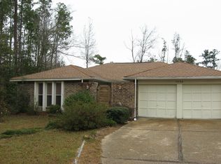 1084 Lamaloa Ct, Diamondhead, MS 39525