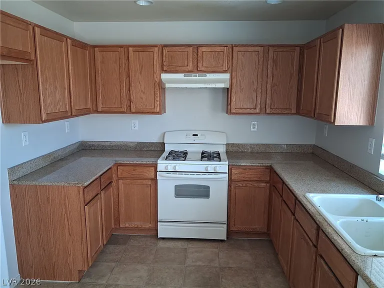 8011 Torremolinos Ave — Photo 7