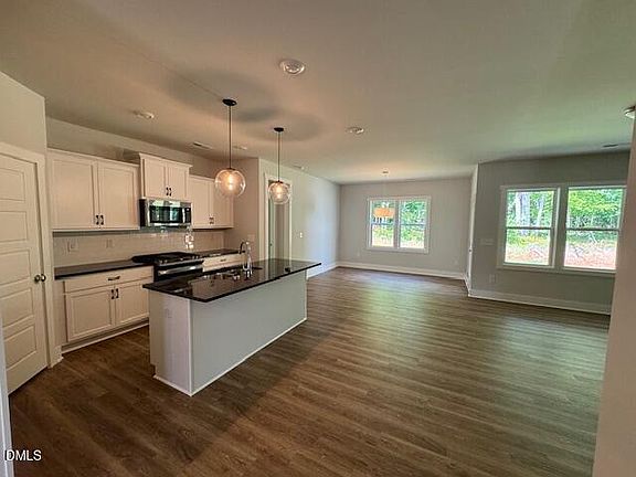 4th image of 1029 Grey Flint Pl
