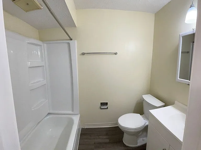 344 E 20th Ave — Photo 11