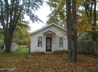 418 W Fenton St, Union City, MI 49094