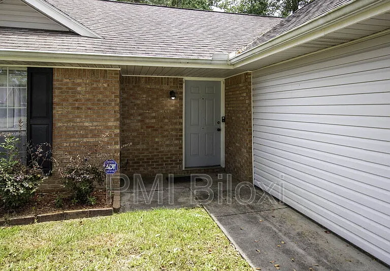776 Whitney Dr — Photo 21