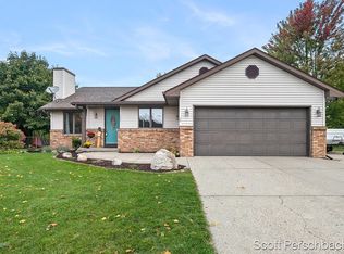 149 Ida Red Ave NW, Sparta, MI 49345
