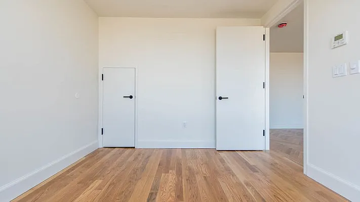 Rented by Nooklyn NYC LLC | media 84