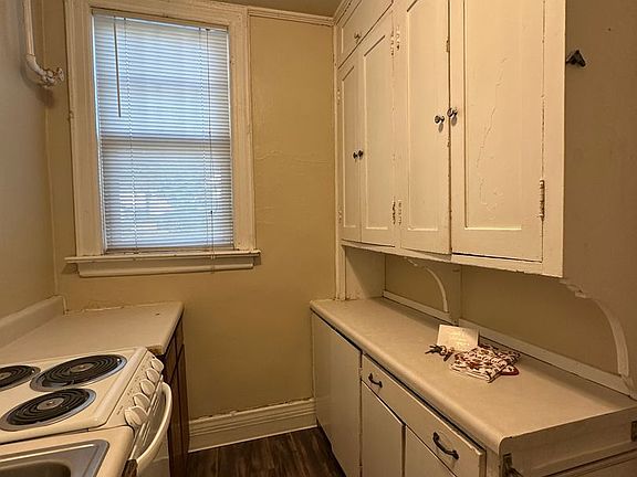 5th image of 905 5th St N APT 2