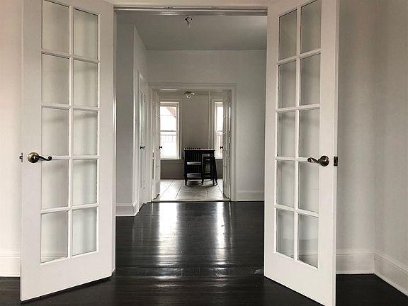 4th image of 694 Bergen Ave APT 3
