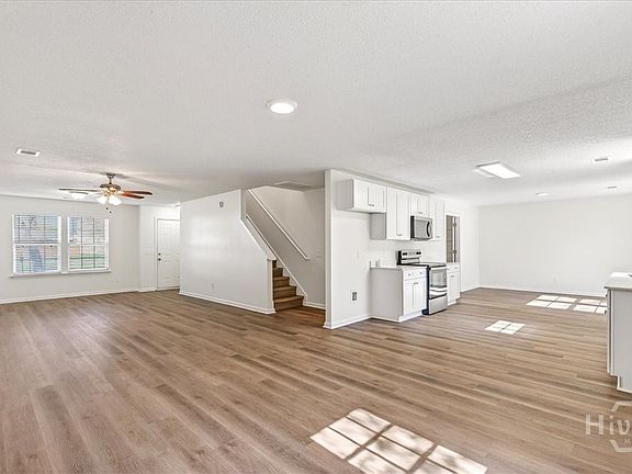 5th image of 12 Willow Lakes Drive