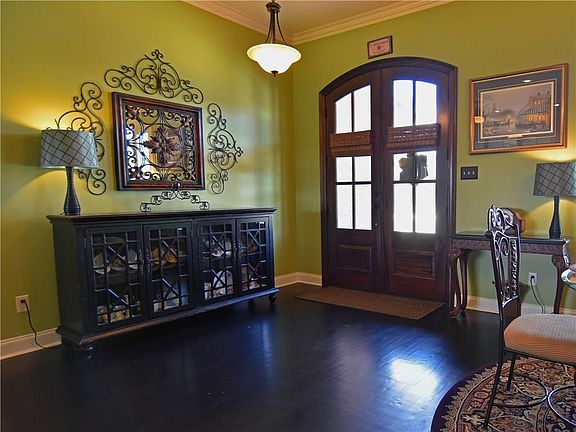 3rd image of 501 Becky Ln