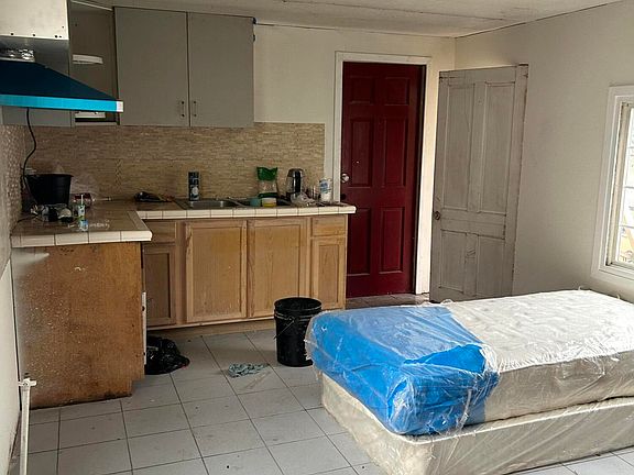3rd image of 17496 W Whitesbridge Ave # 8