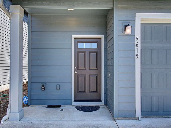 2nd image of 5615 NE 52nd Pl
