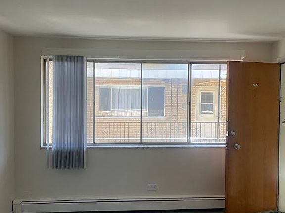 3rd image of 12619-12623 S Lincoln St #12619-203