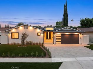 23463 Sylvan St, Woodland Hills, CA 91367