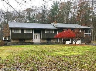 153 Tulip Ln, East Stroudsburg, PA 18301