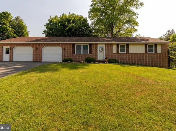 120 Coffee St, Millersville, PA 17551