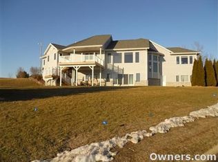 1203 Navaho Ct, Fort Atkinson, WI 53538