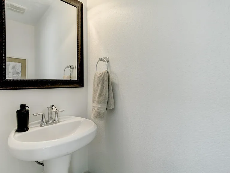 6423 Calgary Woods Ln — Photo 4