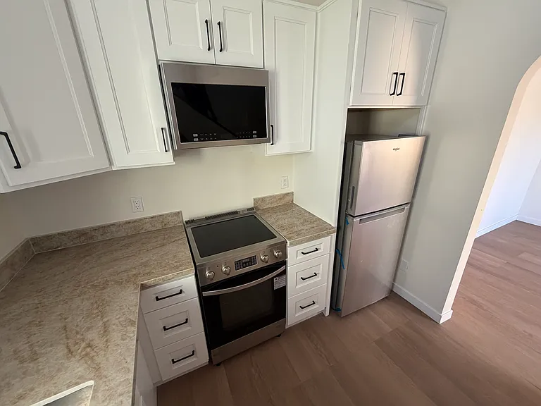 3608 Wilshire Ter #B — Photo 8