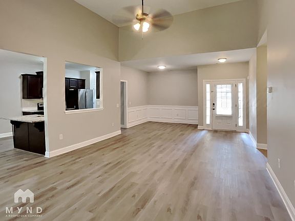 3rd image of 177 Brookhaven Dr