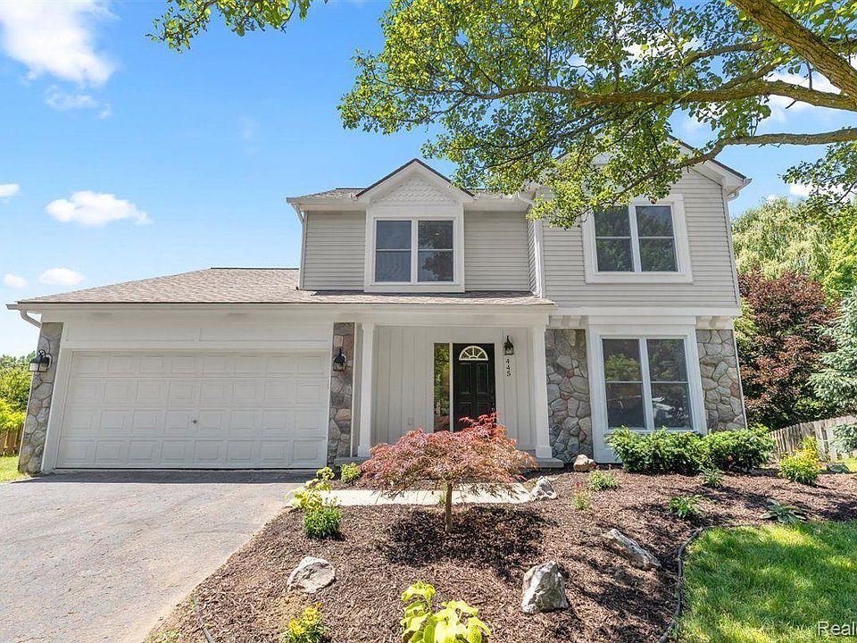 1st image of 445 Cherry Hills Ct