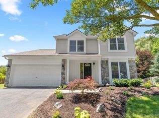 445 Cherry Hills Ct, Oxford, MI 48371
