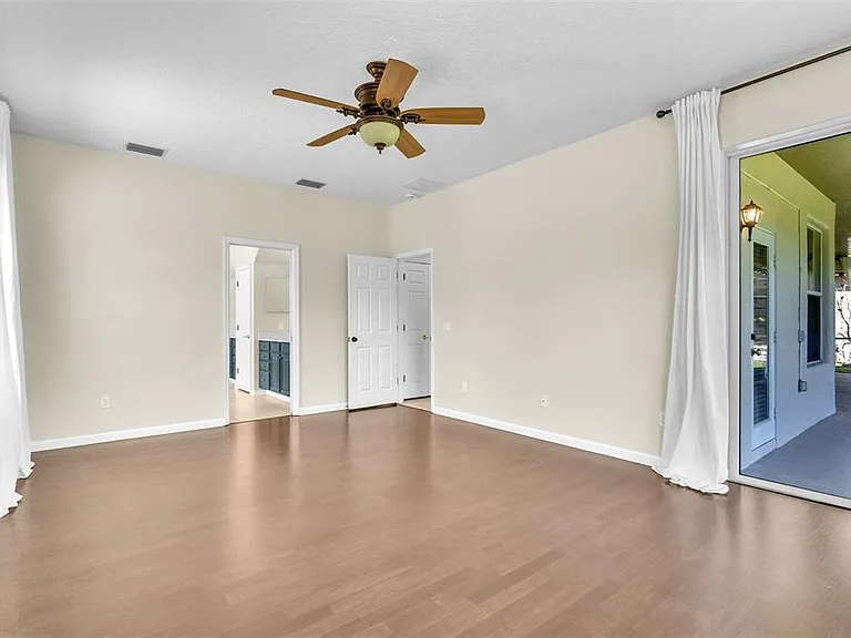 4617 Patricia Ann Ct — Photo 15