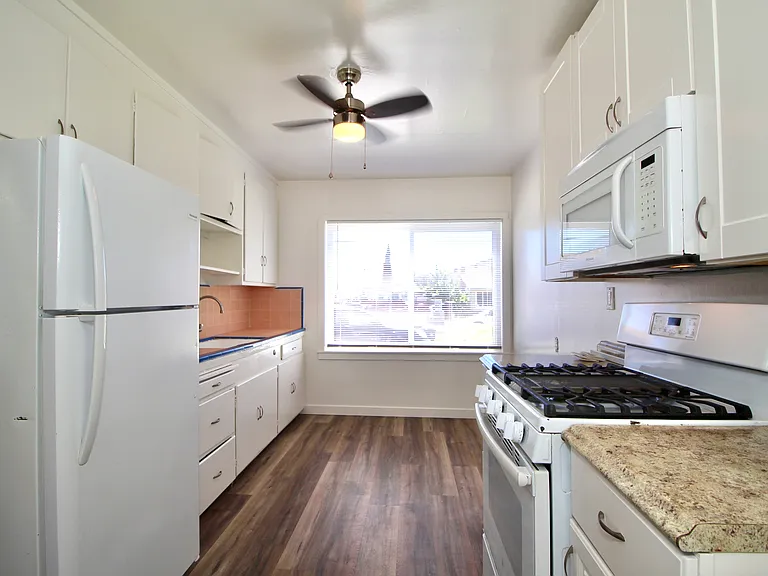 21764 Vallejo St #46 — Photo 9