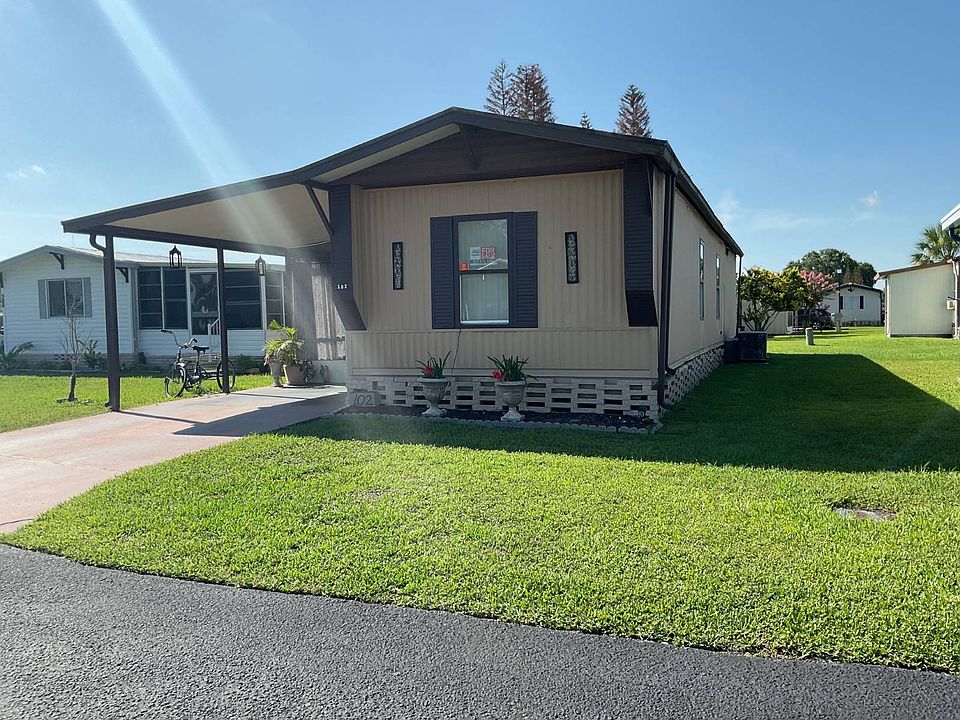 1st image of 944 Reynolds Rd #102