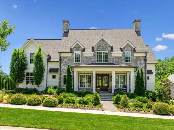 8118 Heirloom Blvd, College Grove, TN 37046